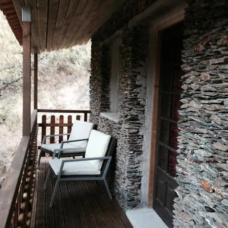 Guest house Castelo Do Mau Vizinho *